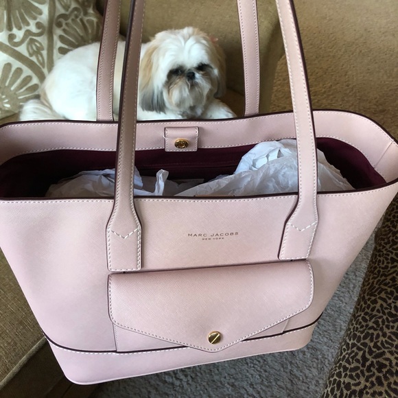 Marc Jacobs Handbags - NWT🎀MARC JACOBS TOTE🎀
